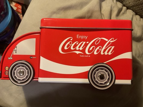 Coca cola lorry - lorry, biscuit