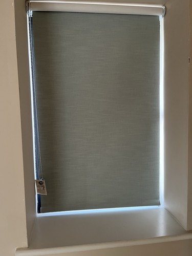 Roller blind duck egg - blind.,