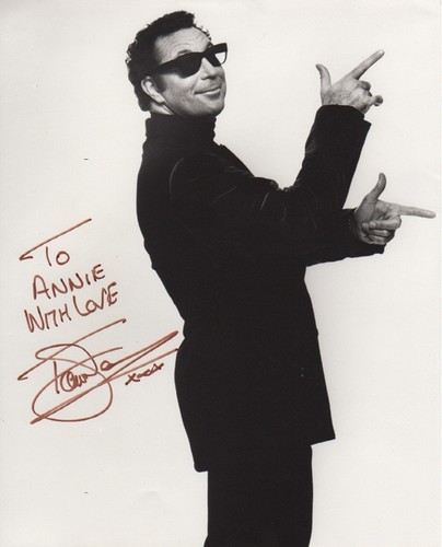 Tom jones signed photo - jones,