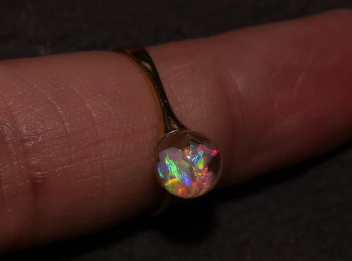 Floating opal ring gold - floating,