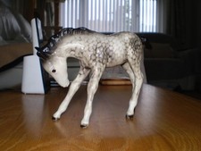 Beswick Large Foal Head Down Model No 947 R.H.G. Very Rare.