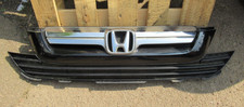 HONDA CRV MK3 (07-12) FRONT GRILL GRILLE BADGE 71121SWNAH010 (DAMAGED REPAIRED)