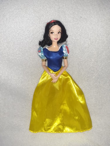 Barbie type disney store - barbie,
