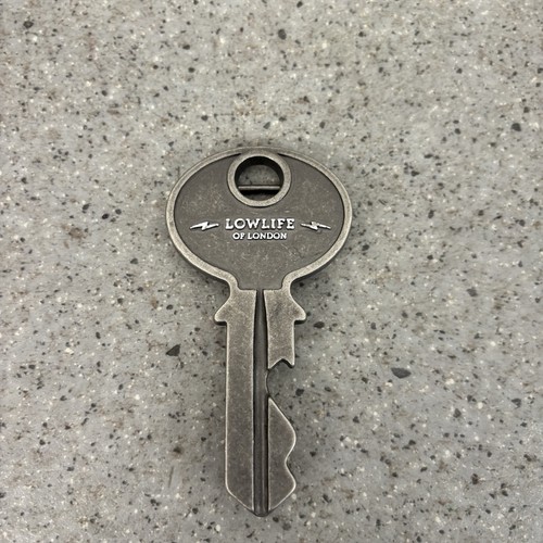 Metal belt buckle key - belt,