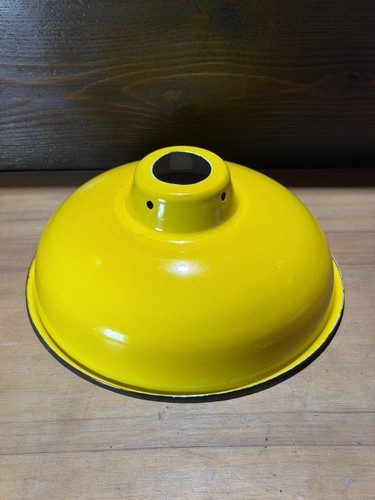Bright yellow enamel light - yellow,