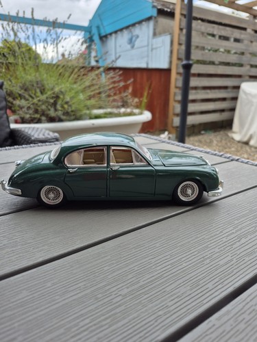 Maisto jaguar mark - mark, ii