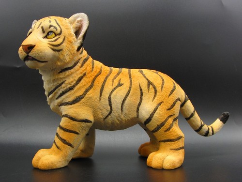 Willow hall tiger cub figure - hall,