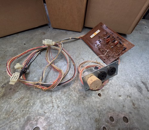 Wurlitzer 4572 pedal latch - 4572,
