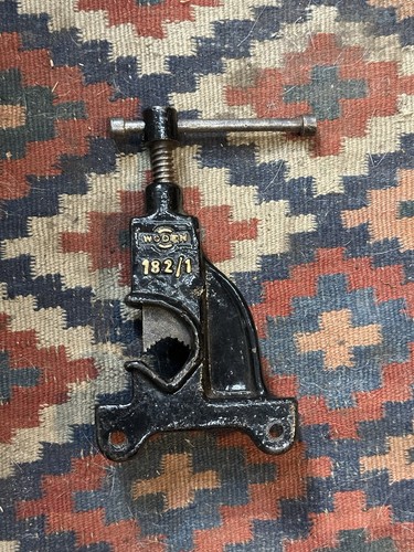 Beautiful restored 182 - beautiful, 182/1