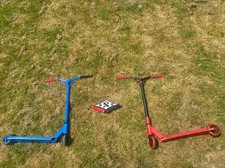 Sacrifice OG Player Scooter Black / Red and OG Hustler Scooter Blue with grips