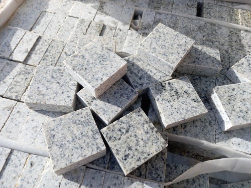 Silver granite cobbles - silver,