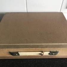 Vintage Valve Battery / Mains Vidor Radio, Untested.