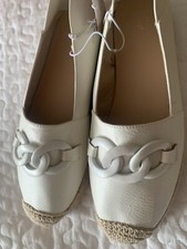 Ladies white shoes - size, 8
