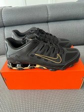 Nike Reax 8 TR | Men's Workout Shoes Black/Black/Metallic Gold BNIB