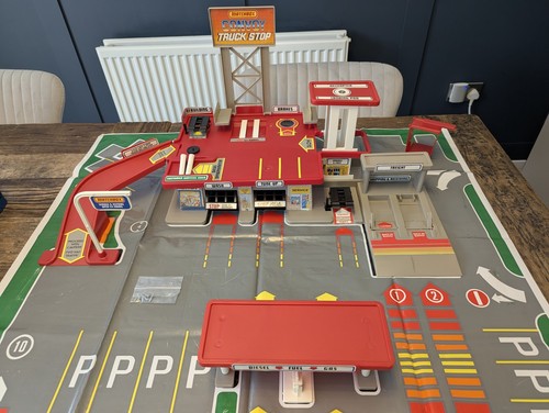 Matchbox convoy truck stop - matchbox,