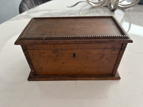 Wooden jewellery trinket - wooden, jewellery/trinket