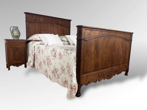 French carved oak double - oak, size