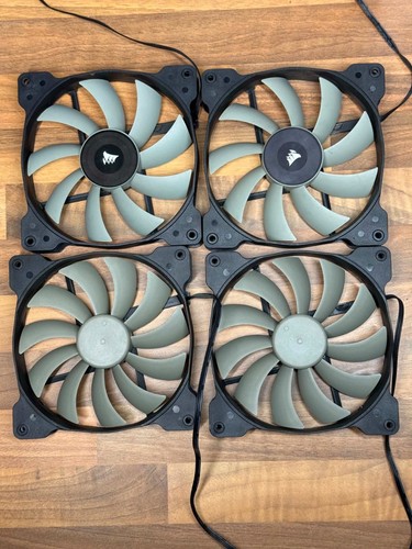 Corsair 140mm fans - 4x,