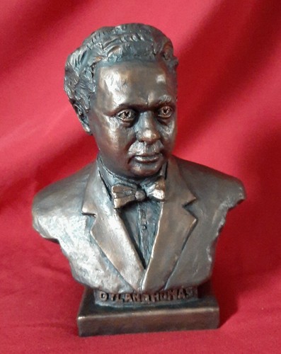 Dylan thomas bust sculpture - thomas,