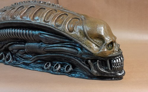 Aliens xenomorph skull long - aliens,