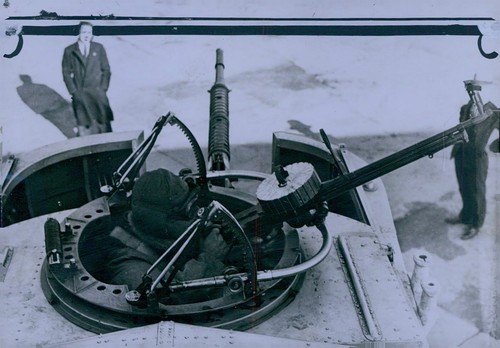 1935 perth flying boat - boat, gun