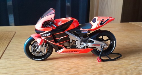 Minichamps honda rc211v - minichamps,