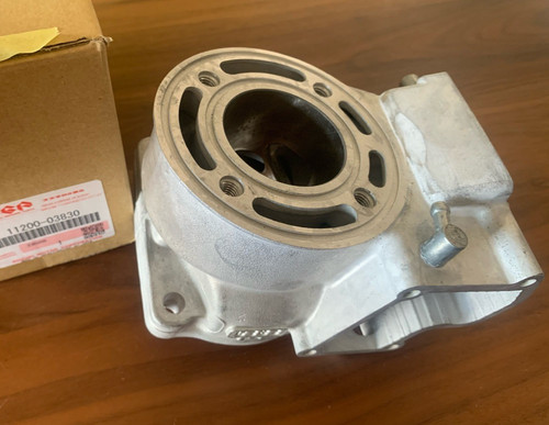 Suzuki oem engine cylinder - suzuki,