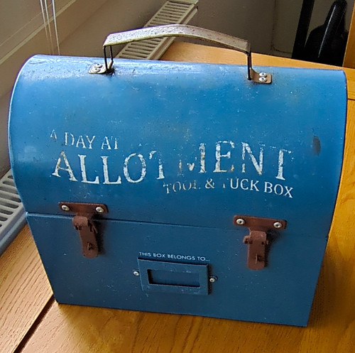 Day allotment tool - allotment, tuck