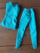 Vintage Barbie sindy Size