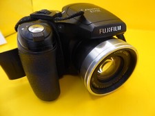 Fujifilm FinePix S5700 Compact