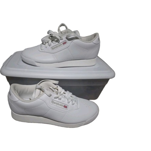 Reebok women size 1 - women’s, 1/2