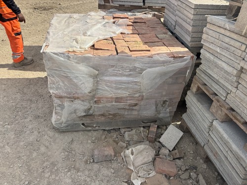 Red brick 700 pack - brick,