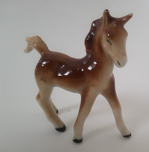Vintage brown ceramic horse - brown,