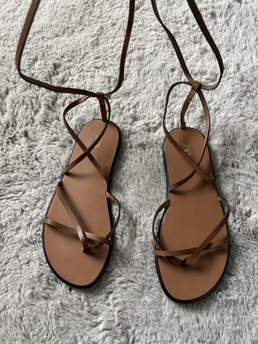 Bnwot zara brown sandals size - brown,