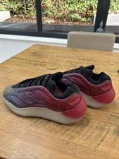 Yeezy Boost 700 Pink and Purple Size 8 UK