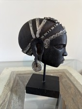 Deco 79 Polystone Woman
