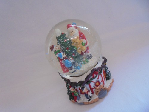 Vintage musical snow - snow, globe