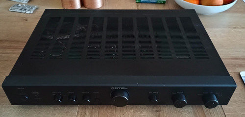 Rotel stereo integrated - rotel,