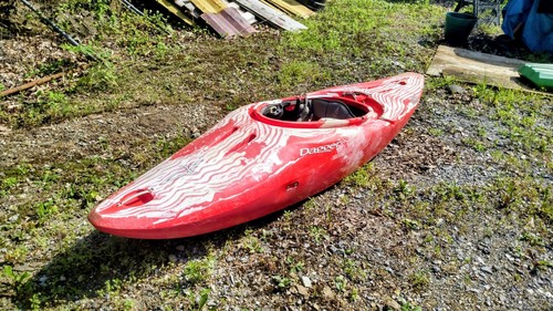 Dagger axiom large - axiom, kayak