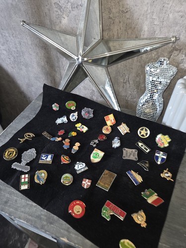 Vintage lot pins - vintage, badges