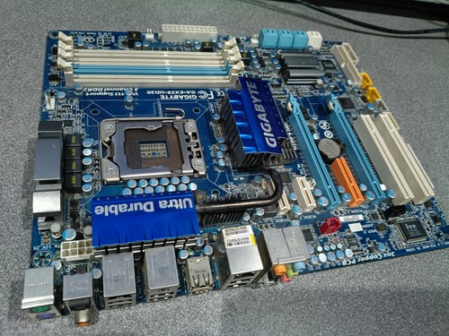 Gigabyte ex58 ud3r - ga-ex58-ud3r, socket