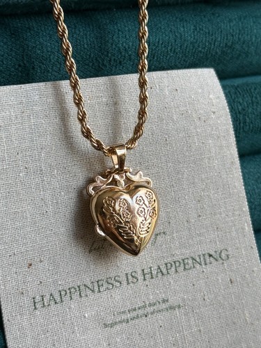 Gold tone heart locket - gold,
