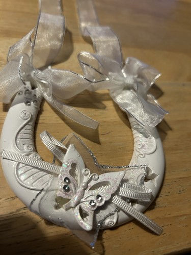 Brides horse shoes - brides,