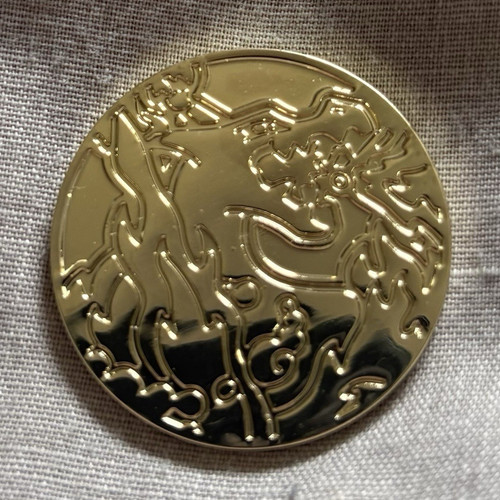 Pokemon charizard metal gold - pokemon,