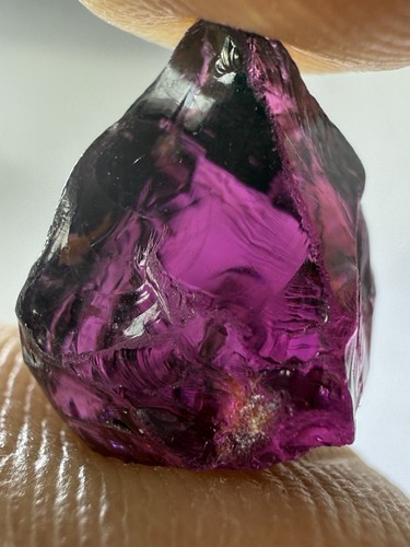 Natural purple garnet - ct,
