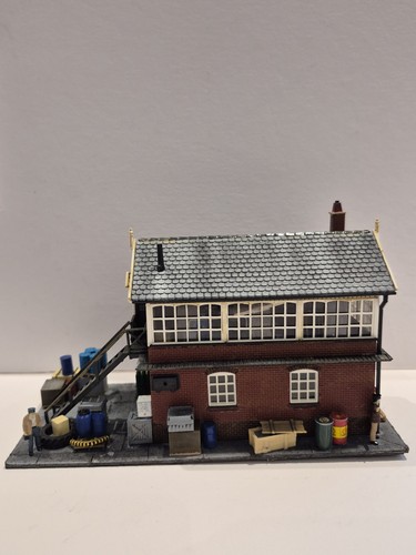 Gauge signal box model - oo,