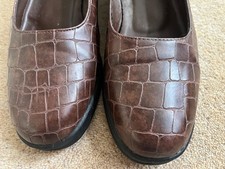 Brown Damart "faux" Crocodile Skin Slip-On Shoes- size 5