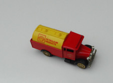 CORGI - Morris Truck Petrol