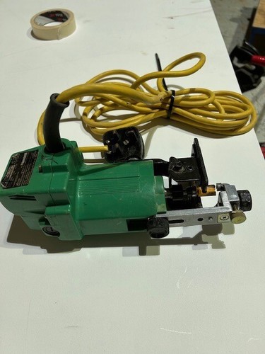 Hitachi hand router - hitachi,