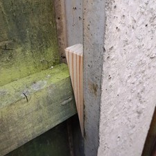 Set of 6 Wooden Fence Panel Wedges W20